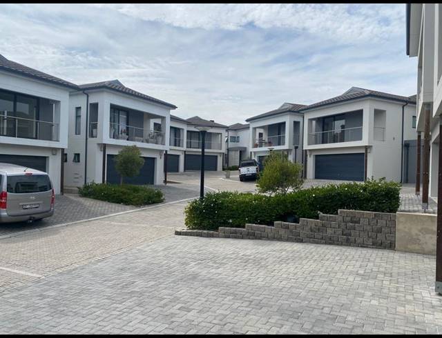 3 BEDROOM HOUSE FOR SALE IN PROTEA HEIGHTS